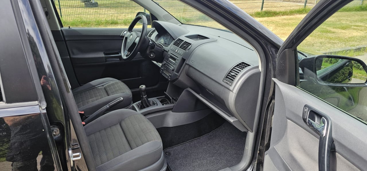 TE KOOP MAZDA 5 1.8 TOURING MET TREKHAAK EN SCHUIFDEUREN