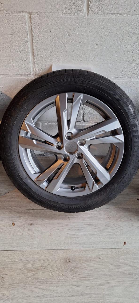 Originele 16'' Volkswagen Polo R line Valencia velgen/banden