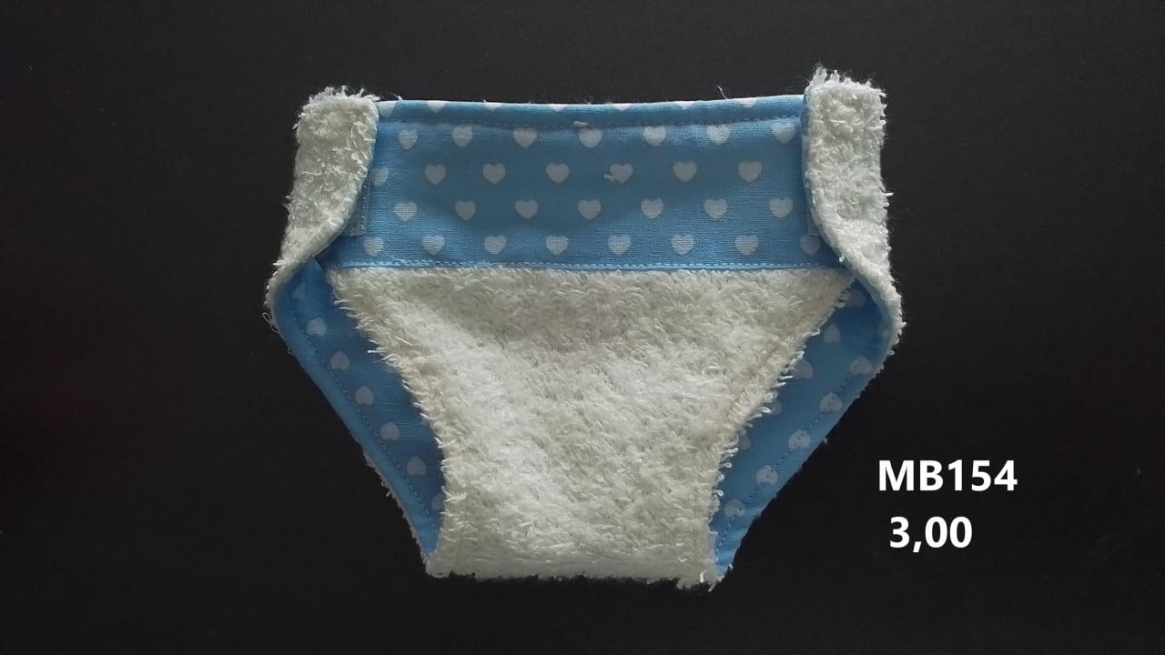 Leuke poppenkleertjes baby born. luiertje. Opbrengst KiKa.
