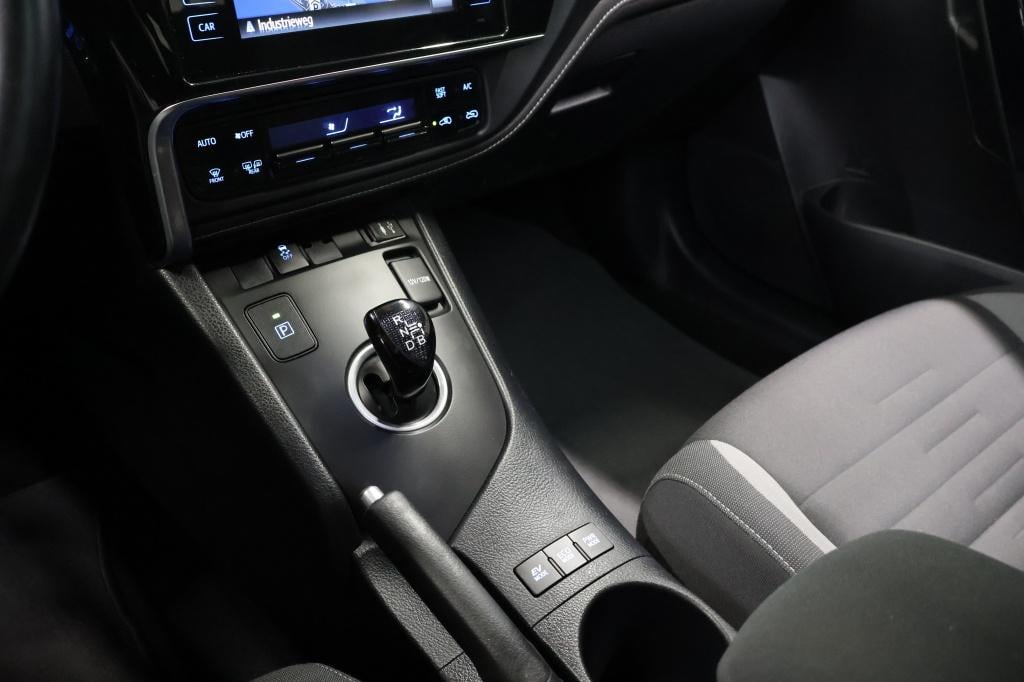 Toyota Auris touring sports 1.8 hybrid dynamic