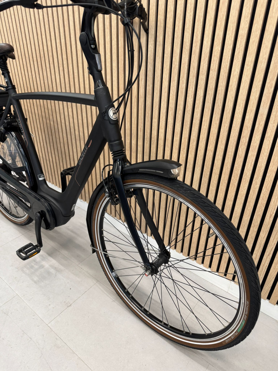 Gazelle Orange C8 Bosch Active Line Plus 400Wh 61CM