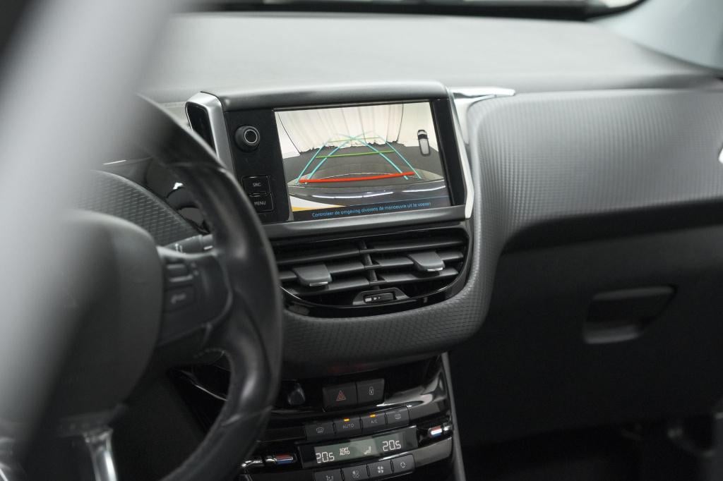 Peugeot 208 puretech 110 tech edition | camera | apple carplay | parkeersen