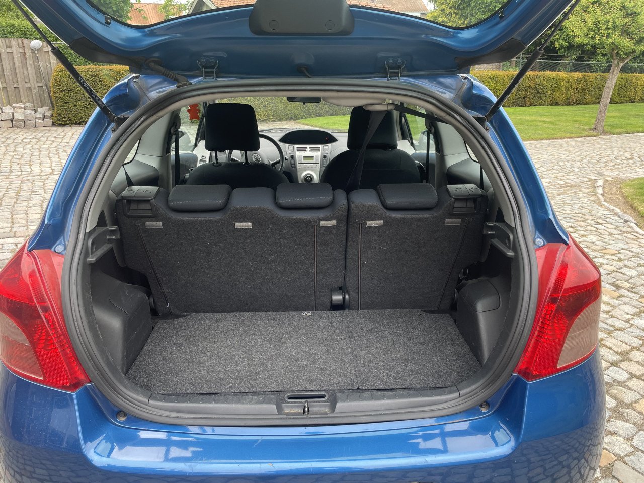 Toyota  Yaris 1.3 16V Vvt-i