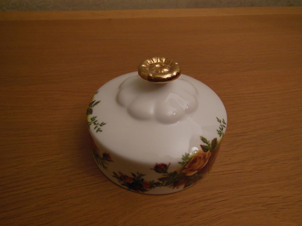 Deksel van ronde Botervloot Royal Albert