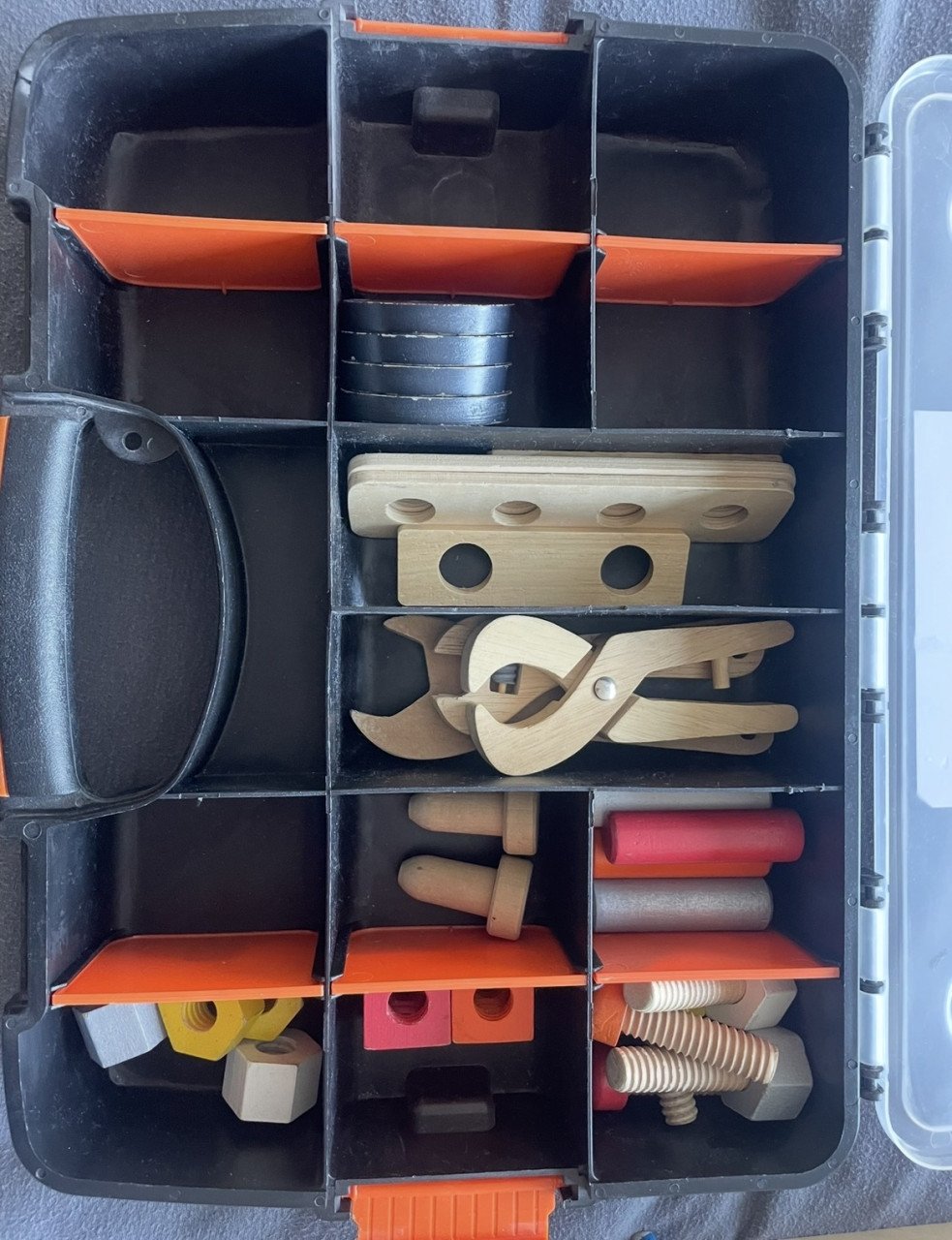 Houten speelwerkbank met gereedschap