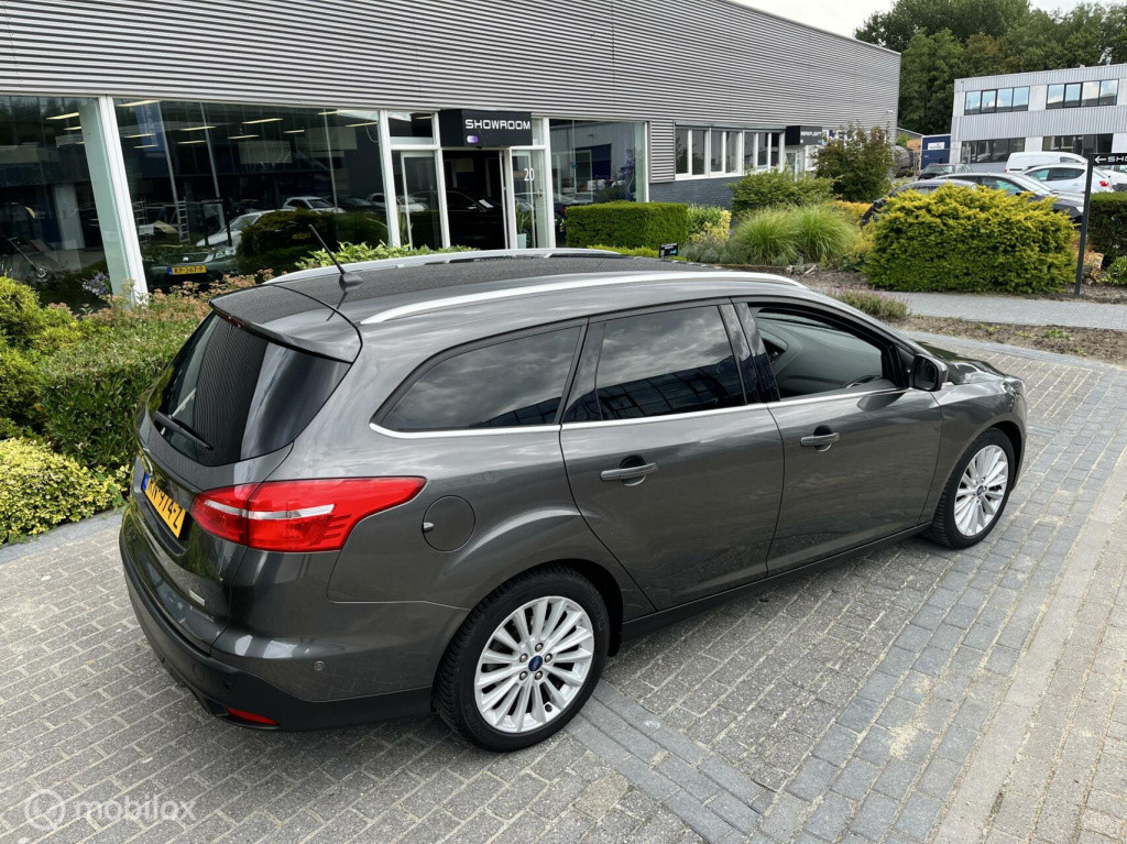 Ford Focus wagon 1.5 titanium 183pk !