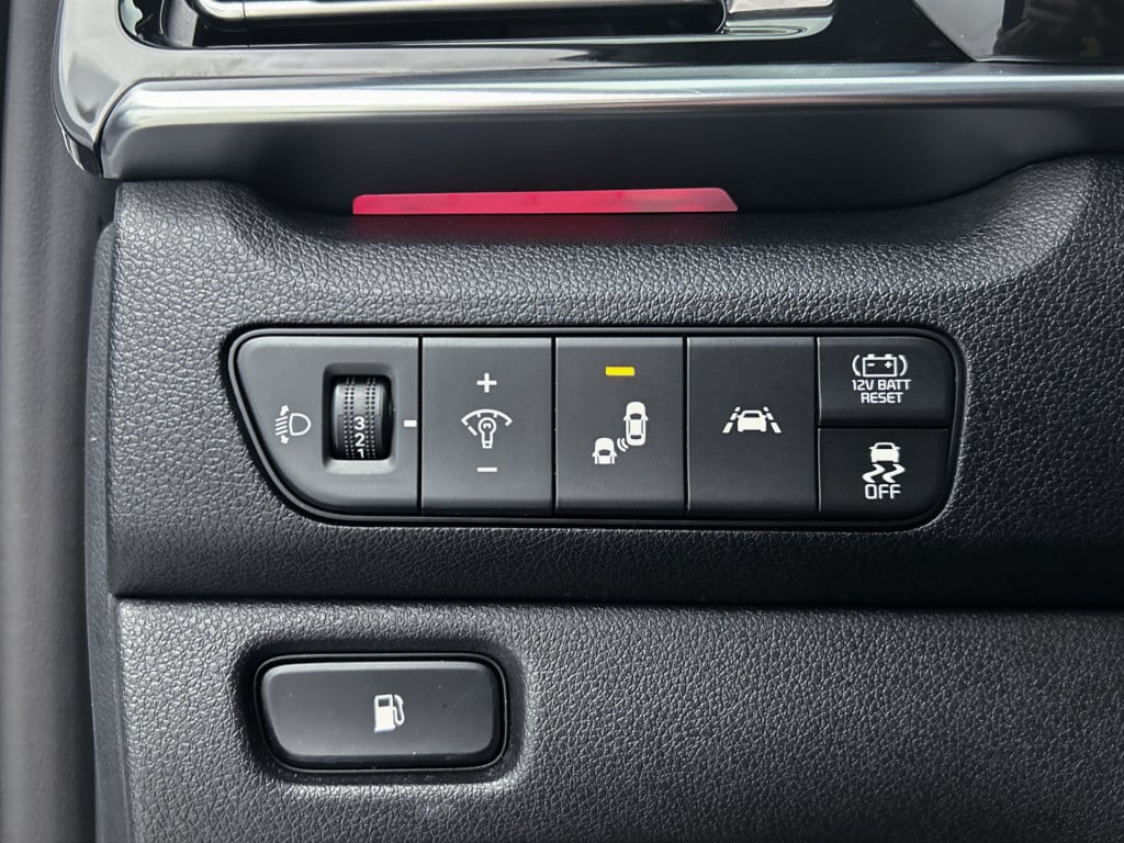 Kia Niro 1.6 gdi hybrid sportsline | trekhaak | 18 inch | half leder