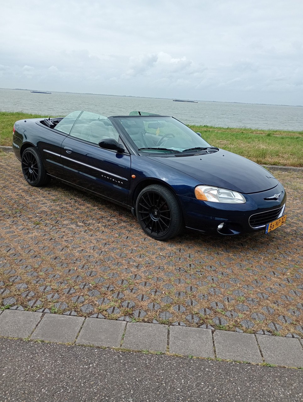 Chrysler Sebring 2005 2.7 6 cylinders 152k km 1 jaar apk!