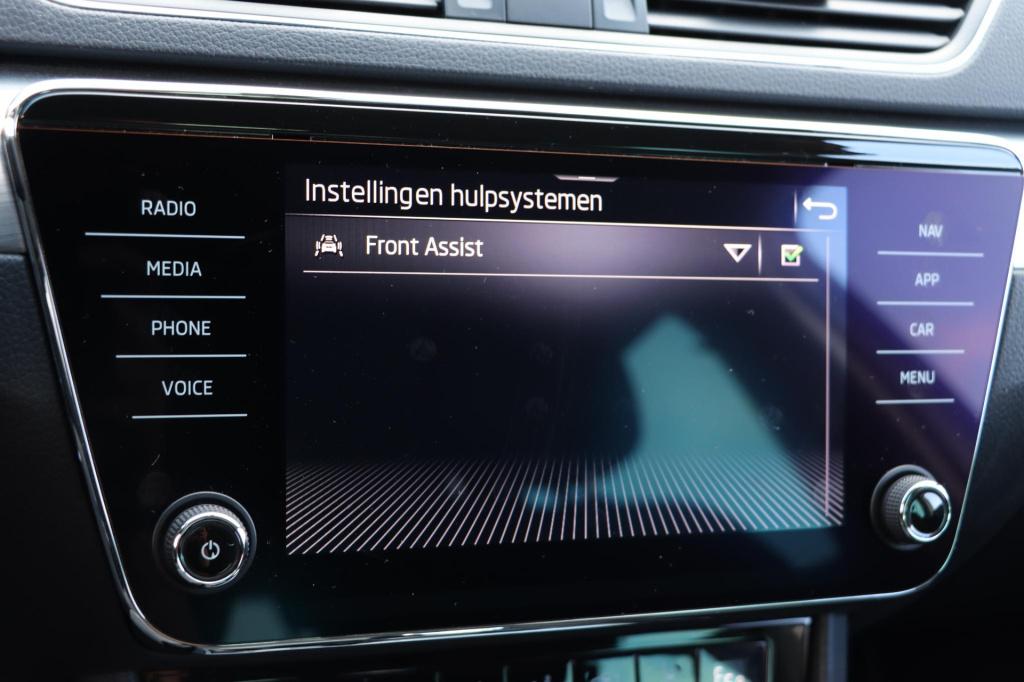 Skoda Superb combi 1.4 tsi iv business edition plus dsg6 218pk