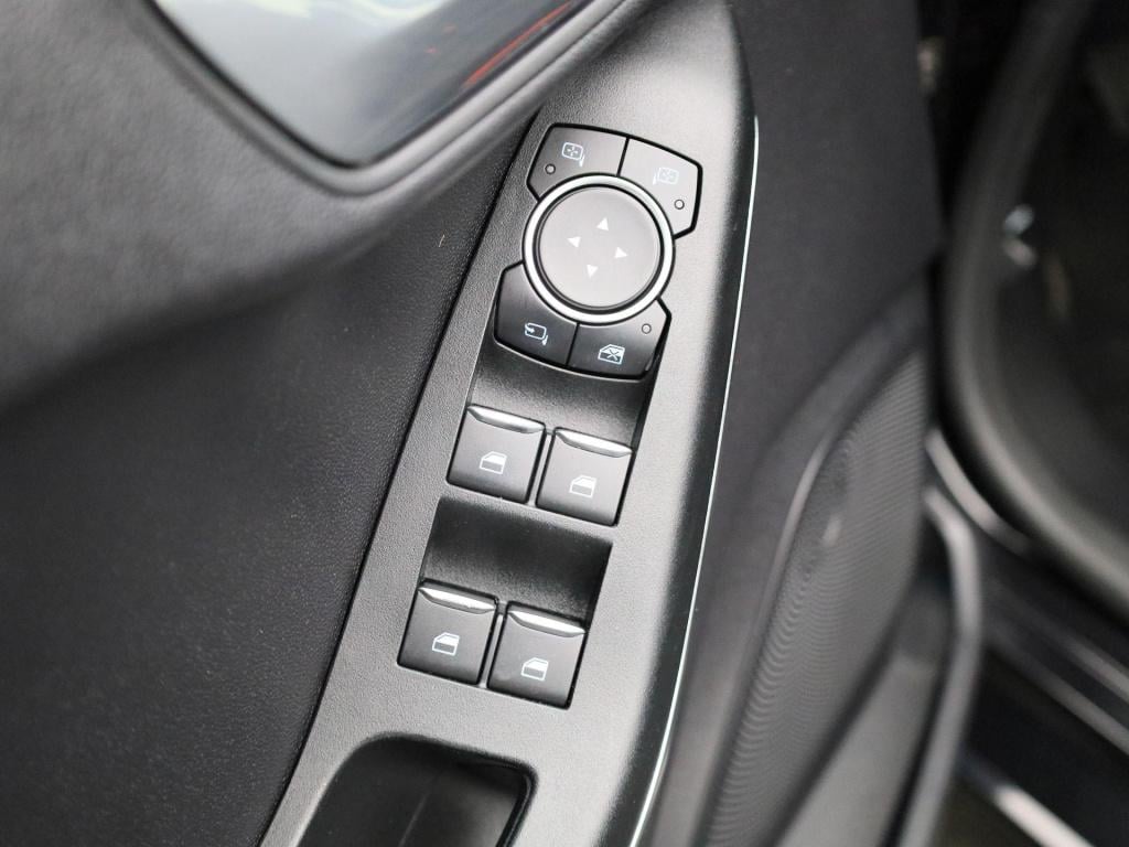 Ford Fiesta 1.0 ecoboost titanium adapt. cruise control - apple carplay/and