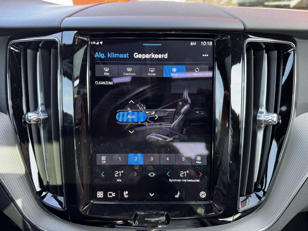 Volvo XC60 2.0 t6 plug-in hybrid awd plus black edition