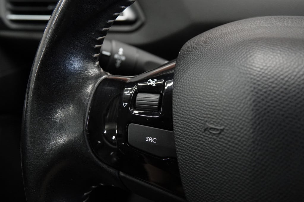 Peugeot 308 sw 1.2 puret | cruise | pdc | dab |