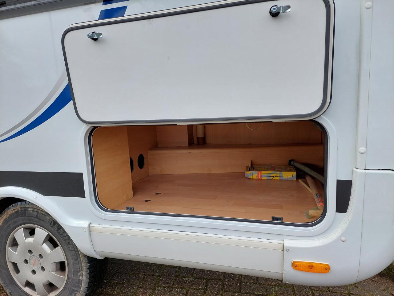 Dethleffs Globebus 02 2005 - 1e eigenaar - i.z.g.st