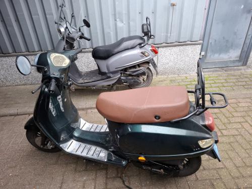 AGM VX50 Snorscooter