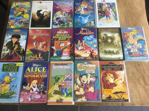16 Dvd’s van Disney en andere films. Alles voor 5 euro.