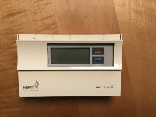 Nefit ModuLine III programmeerbare klokthermostaat.