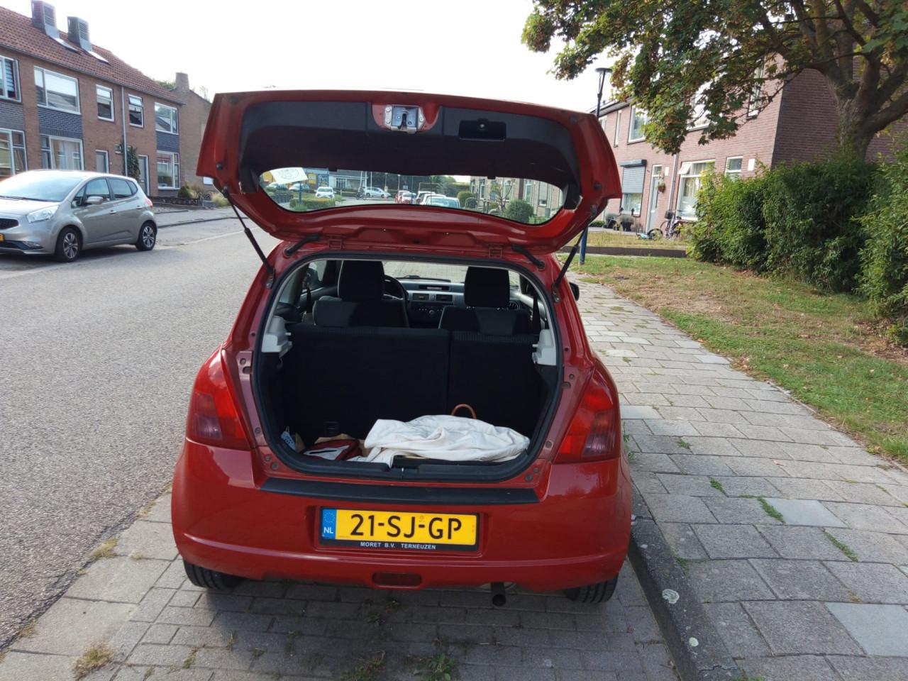 Te koop Suzuki Swift 1.5 bouwjaar 2006 met vol jaar APK tot 22-09-2027