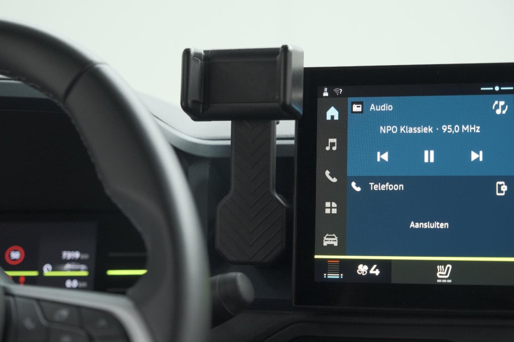 Dacia Duster mild hybrid 130 expression | camera | stoelverwarming | apple 