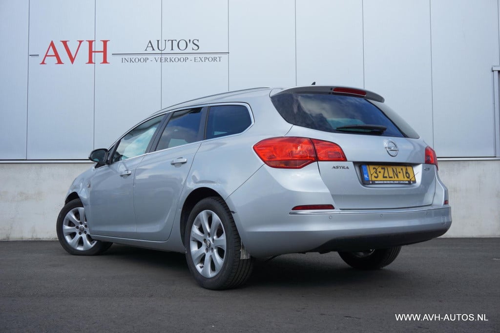 Opel Astra sports tourer 1.6 cdti business +