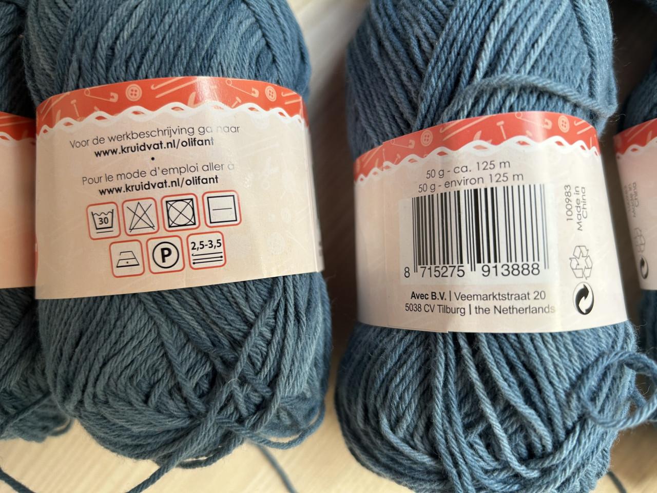 12 bollen katoen denim look.... Nieuw!