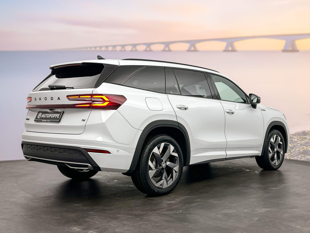 Skoda Kodiaq 1.5 tsi phev sportline business trekhaak - lm 19 inch - 360 ca