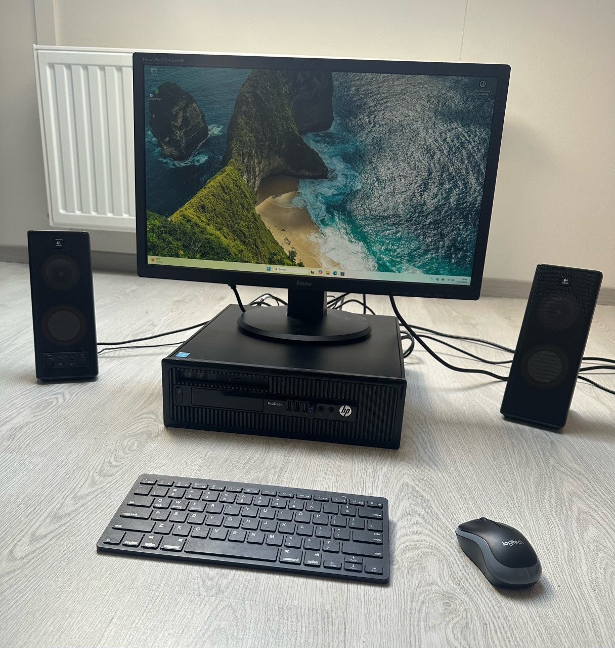 Complete set / HP desktop / Windows 11 / SSD /