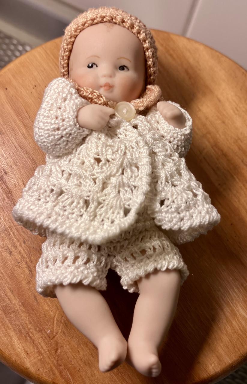 Porseleinen baby meisje