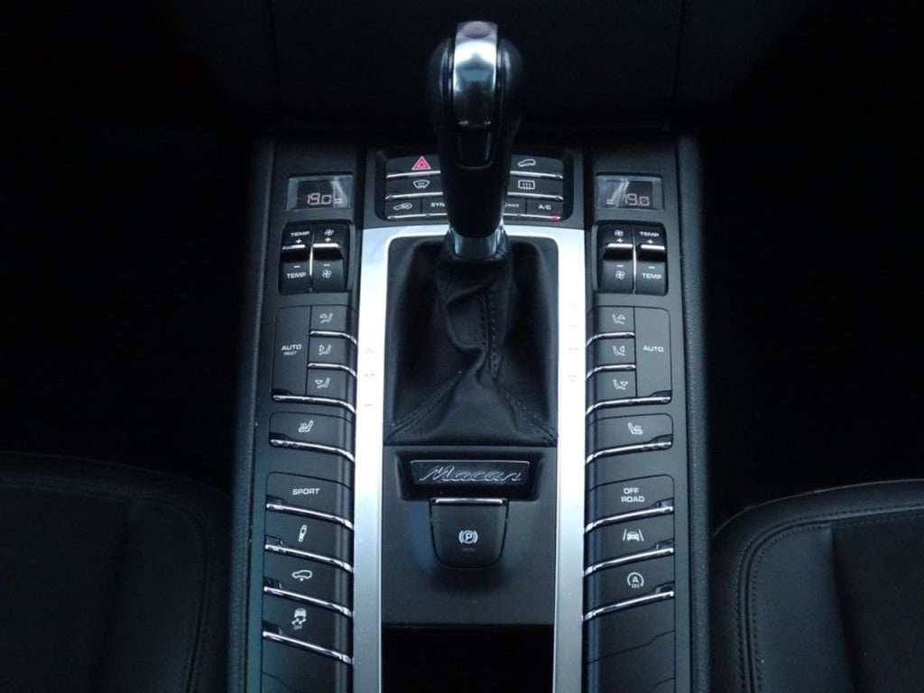 Porsche Macan 2.0 sport design | 21" | pano | pasm | dealer ond.