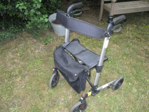 Rollator met tas / (schoudertas ) rugband