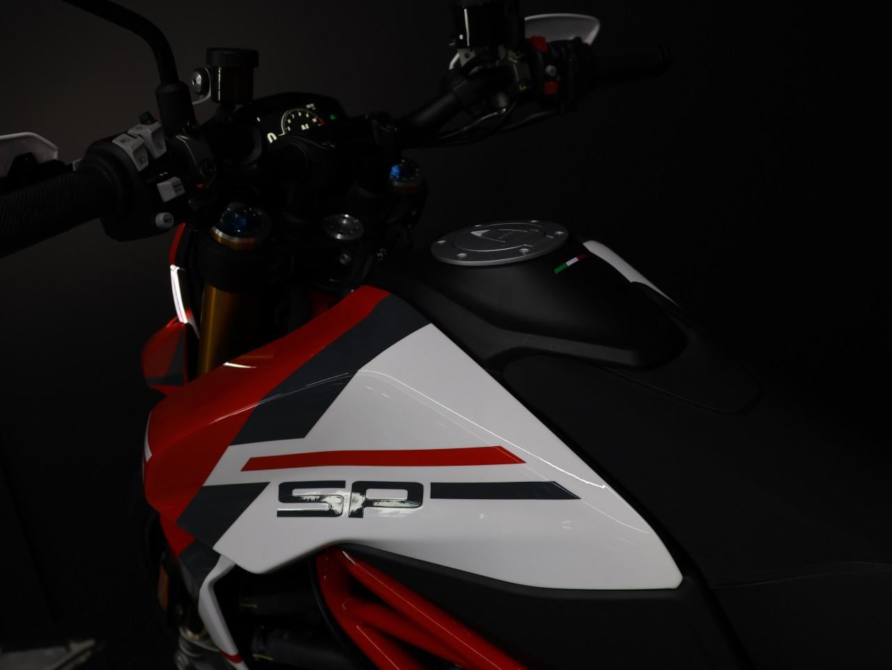 HYPERMOTARD 950 SP | Termignoni | Carbon