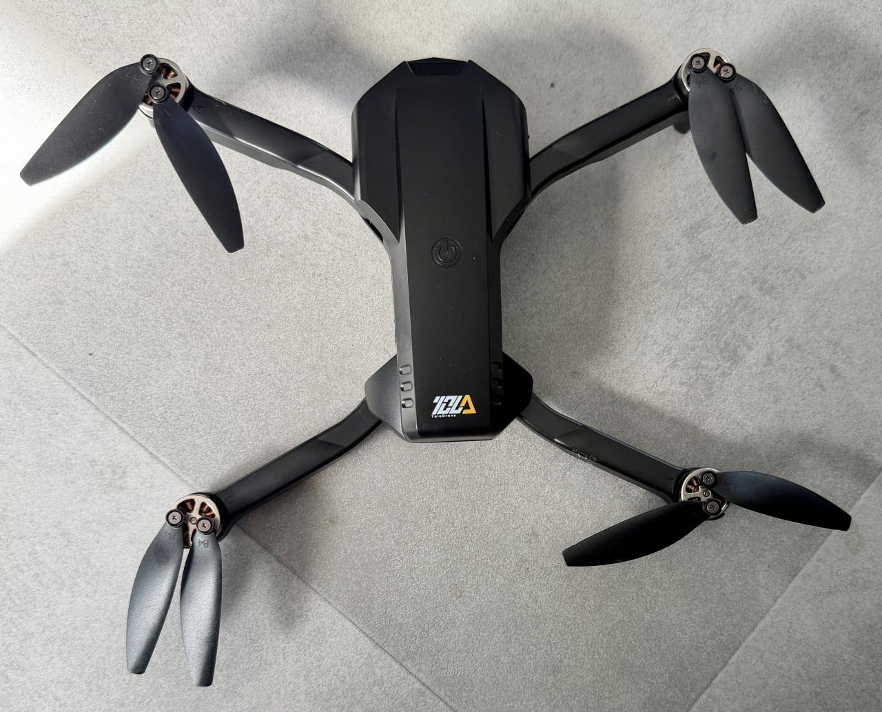 Drone met camera en scherm. Extra onderdelen