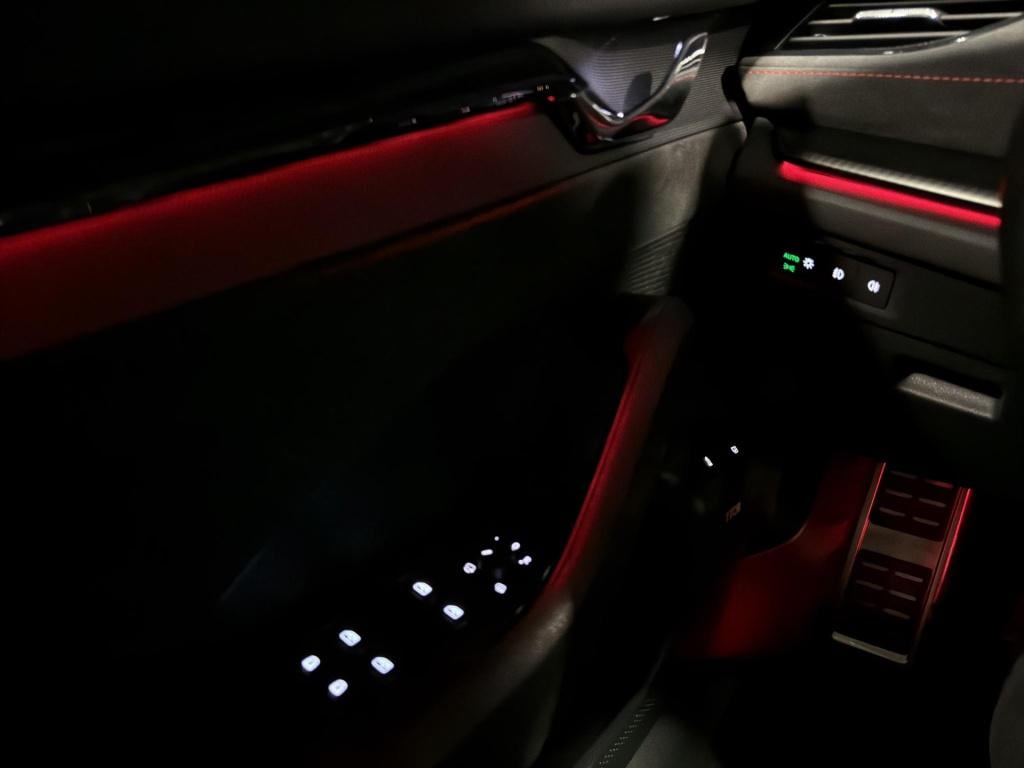 Skoda Octavia combi 1.4 tsi rs iv phev business | pano | head-up | led | st