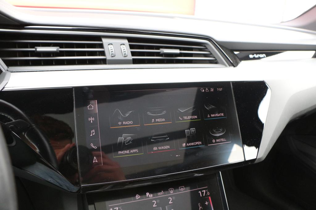 Audi E-tron 55 quattro 95 kwh s-line | pano | acc | memory