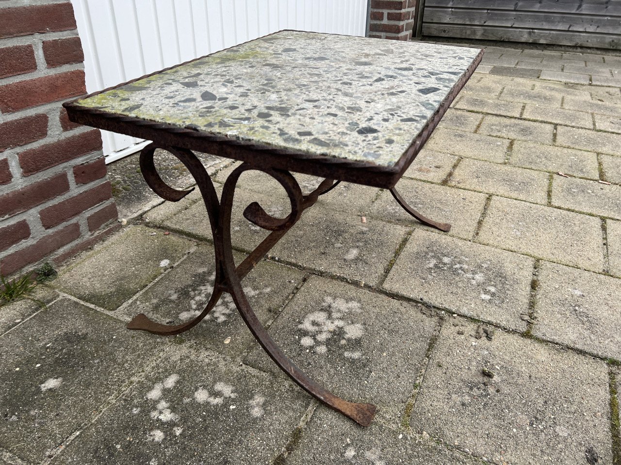 Antieke smeedijzer tuintafel van zwaar kwaliteit