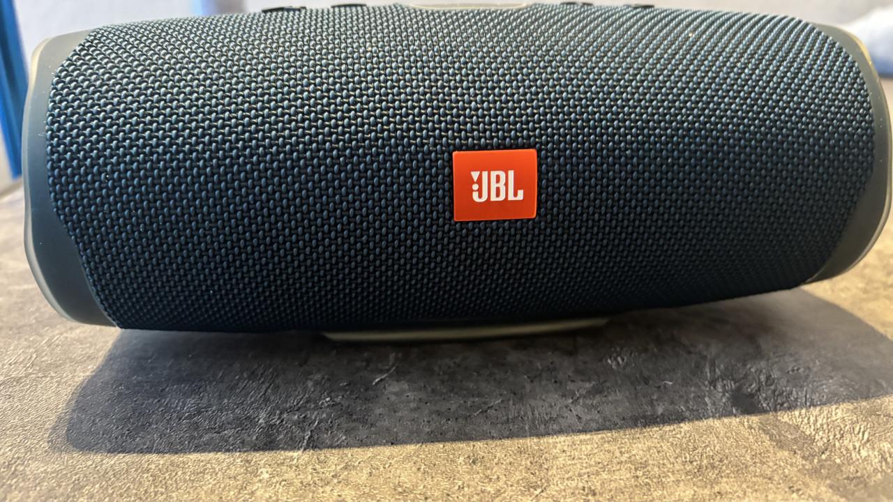 JBL Charge4