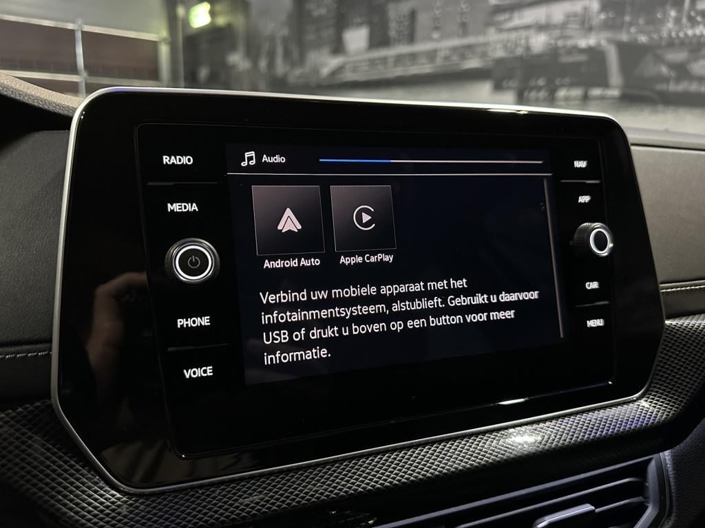 Volkswagen T-cross 1.0 tsi r-line edition *camera*clima*appconnect*