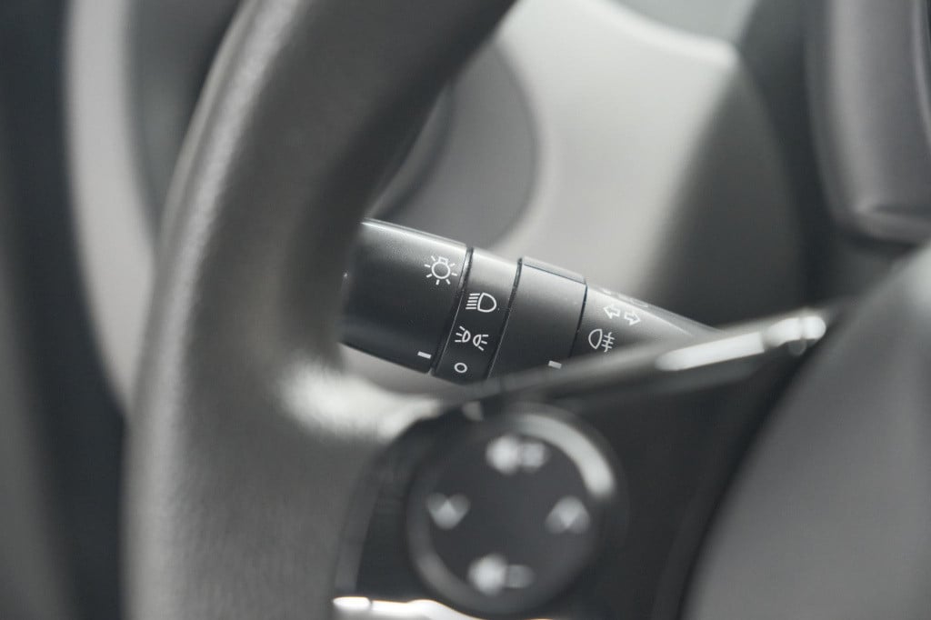 Peugeot 108 1.0 e-vti active | apple carplay | bluetooth | elektrische rame