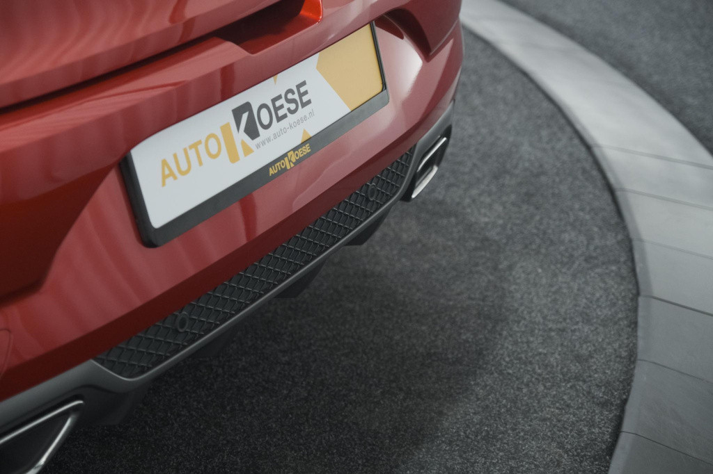 Renault Megane 1.6 plug-in hybrid 160 r.s. line | camera | head-up display 