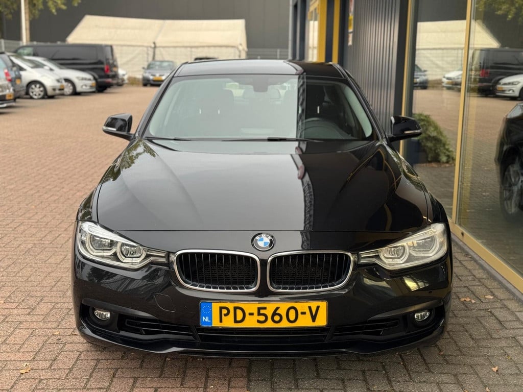 BMW 3-serie 318i executive automaat