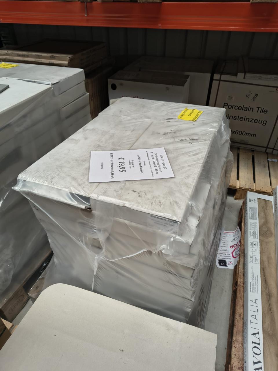 3030-439 Strokenmix tegels, zwart, 3 maten per doos, prijs per m²