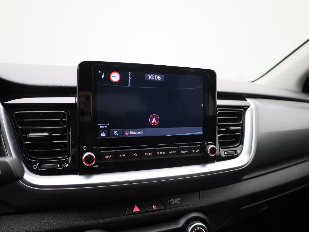 Kia Stonic 1.0 t-gdi mhev dynamicline | lmv | parkeer sensoren | cruise con