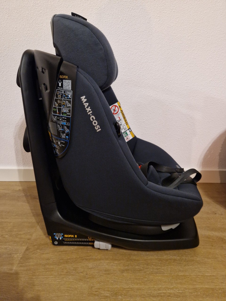 Maxi Cosi Axxisfix I-size 2024. Draaibare autostoel.