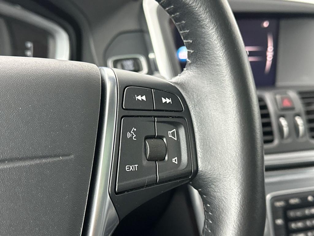 Volvo XC60 t5 gt polar+ | parkeerverwarming op brandstof | schuifdak