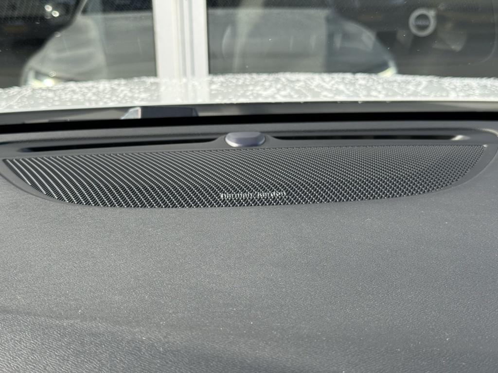 Volvo V60 t6 340pk recharge r-design| panodak| adap.cruise| 360camera| awd