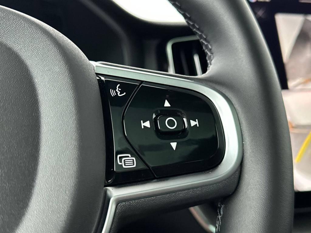 Volvo XC60 t6 398pk recharge ultra black edition| pano| 360camera| h&k soun