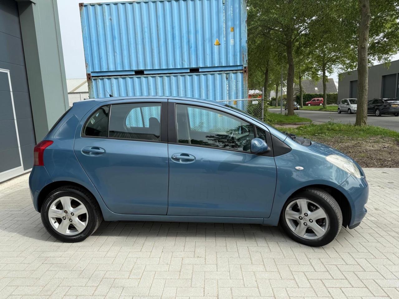 Toyota Yaris 1.3VVTi Luna Vol Jaar Apk