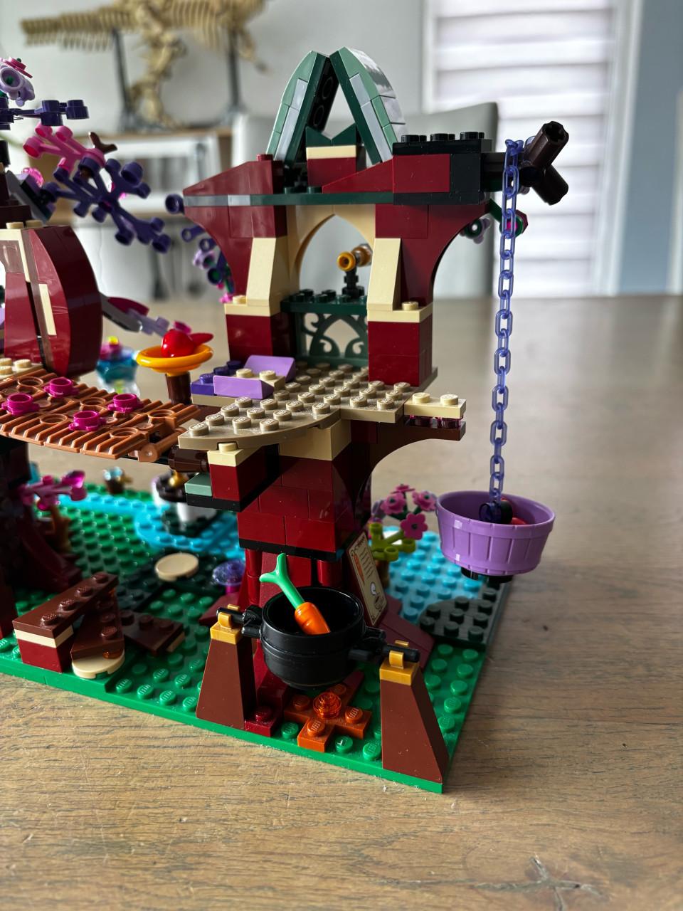 Lego Elves 41075 Het boomhuis van de elfen