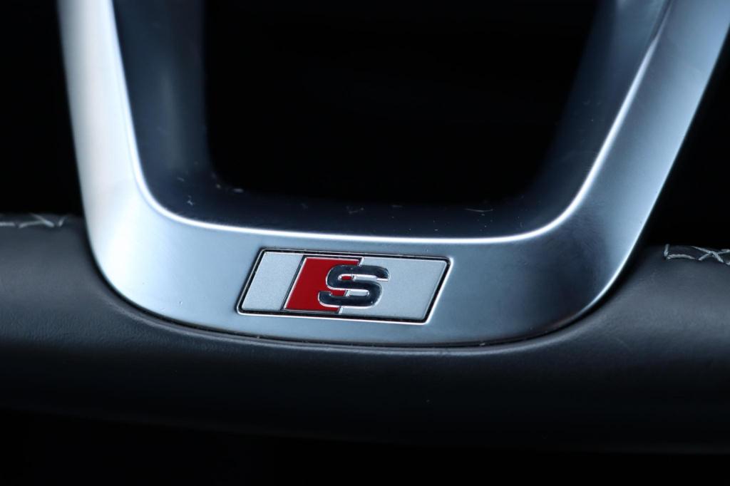 Audi Q5 50 tfsi e s edition 299pk s tronic
