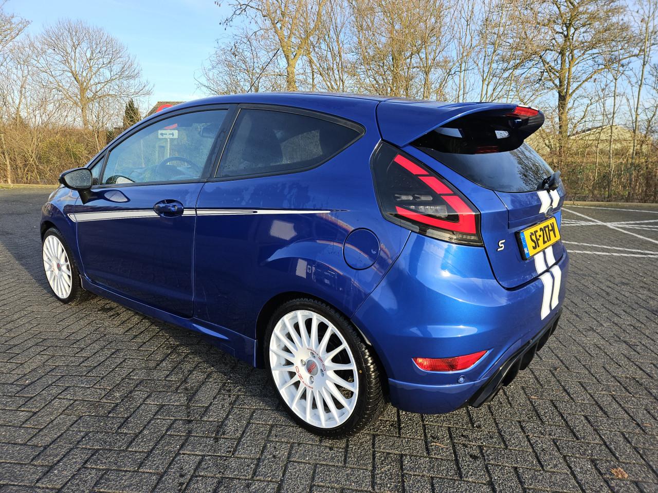 Ford Fiesta 1.6 metal