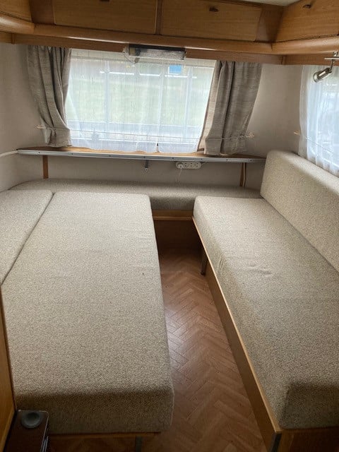 Eiba triton caravan